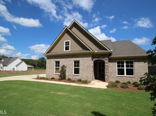 408 Lakeview Way, Lagrange, GA 30241