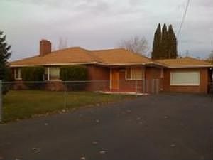 All Brick Home w/Pool