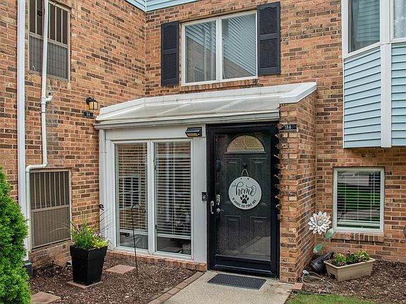2nd image of 184 Pinewood Dr