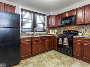 87 Roselyn St, Philadelphia, PA 19120