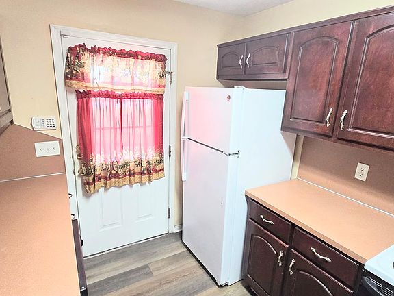 4th image of 2801 8th St