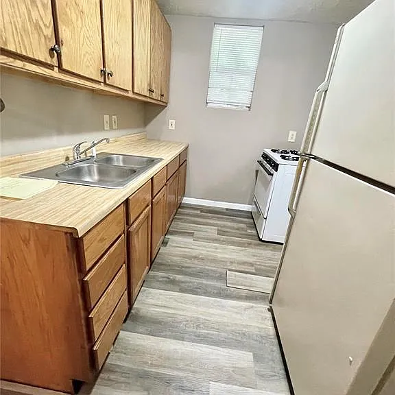 2717 Lincoln Ave — Photo 4