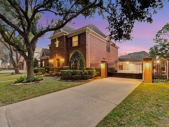 3rd image of 3903 Loch Glen Ct