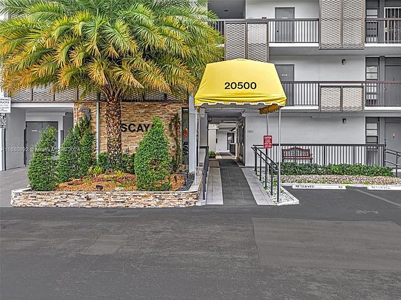 2nd image of 20500 W Country Club Dr APT 106