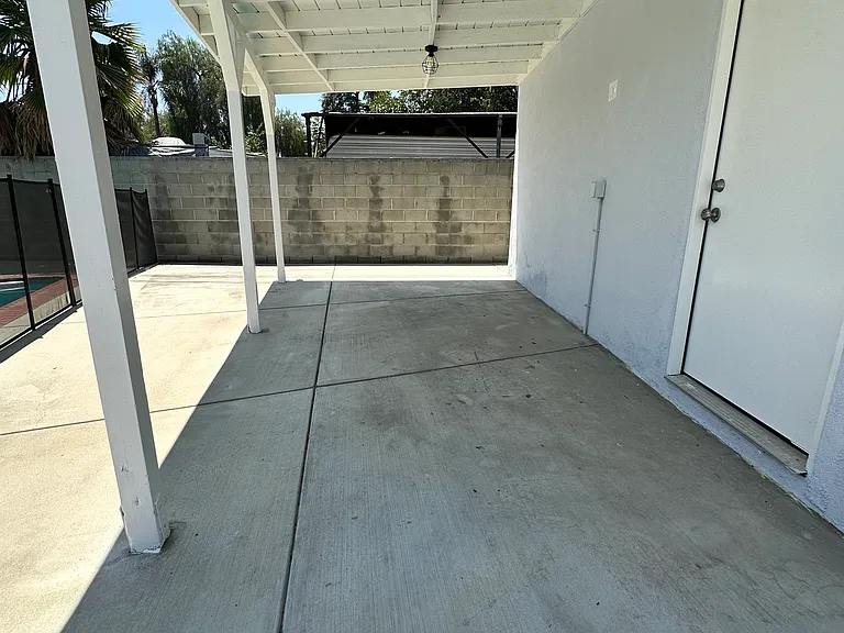 14552 Runnymede St — Photo 69