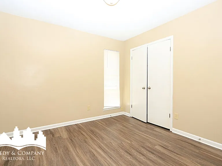 5104 Corkwood Dr — Photo 5