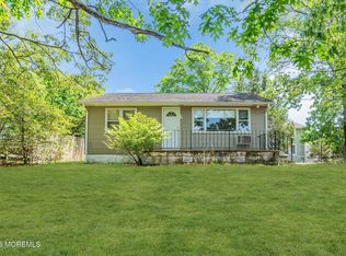 138 Vansant Ave, Island Heights, NJ 08732