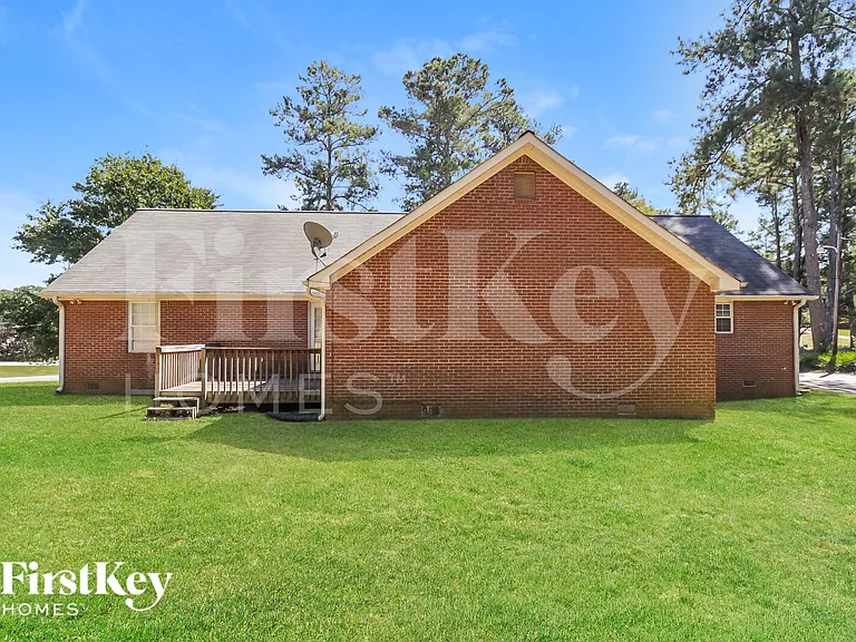 420 Castlewood Rd — Photo 15