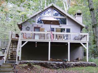 1008 Locust Dr, Newfoundland, PA
