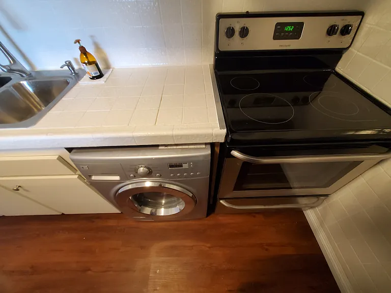 9070 Huntington Dr #6 — Photo 25