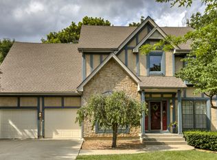 11116 W 109th Ter, Overland Park, KS 66210
