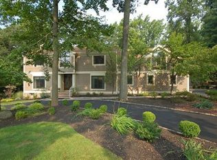 3 Hamilton Dr E, North Caldwell, NJ 07006
