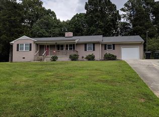2730 Terrace Dr, Burlington, NC 27215