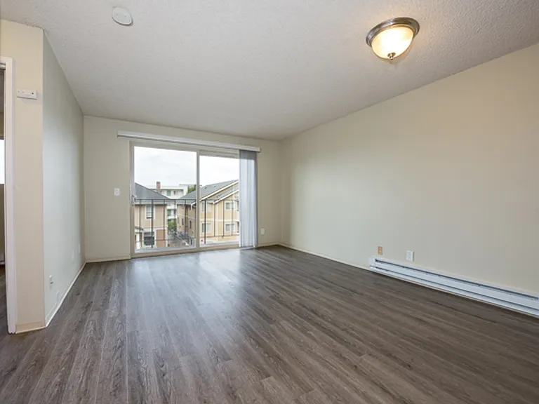 Stonebridge Apartments — Photo 24