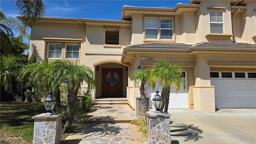4 bed, 4112 sqft, $8,500 — Photo 2