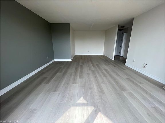 3rd image of 2210 Lakeshore Rd #Penthouse 1