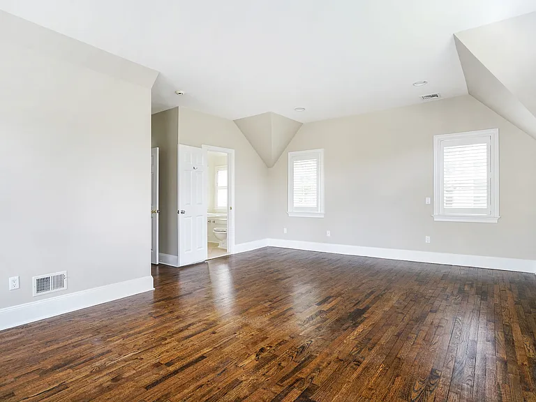 66 Apawamis Ave — Photo 13