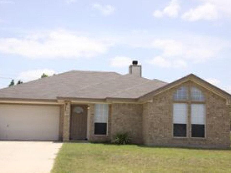 1st image of 311 Bronc Dr
