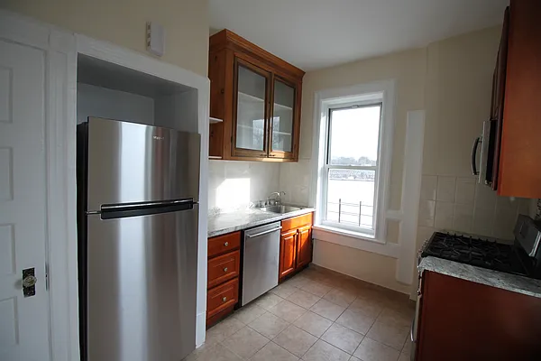 Rented by Douglas Elliman | media 27