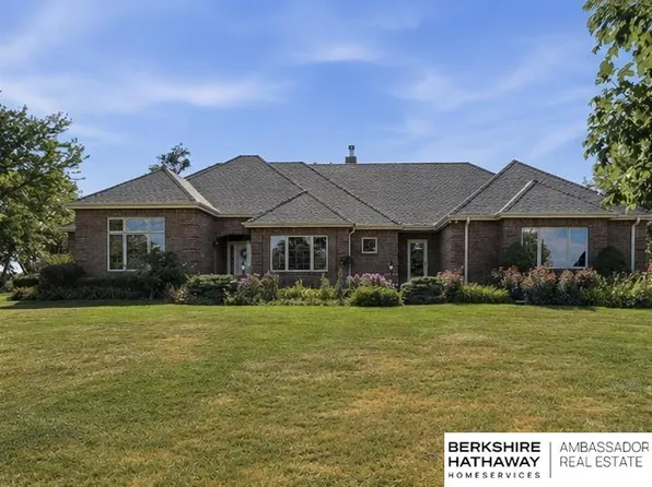 16060 S 63rd St, Papillion, NE 68133