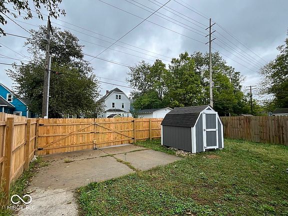 4th image of 3239 Graceland Ave