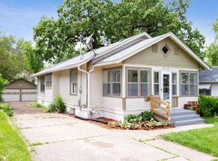3112 70th St, Urbandale, IA 50322