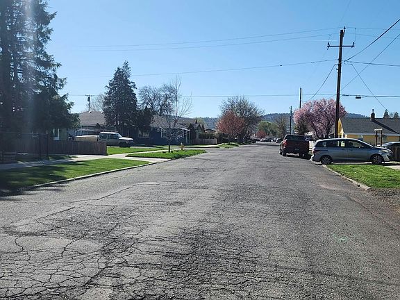5th image of 2220 Eberlein Ave