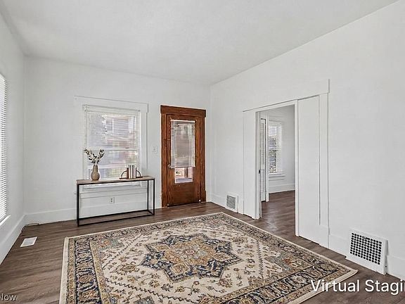 3rd image of 624 Arlington Ave NW