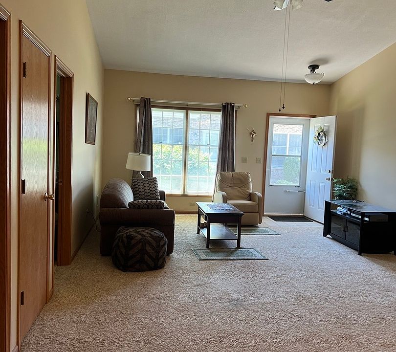 2nd image of 1122 Chovan Dr