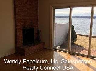 45 Sintsink Dr W #B, Port Washington, NY 11050