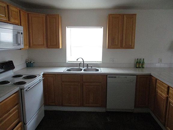 Renovated kitchen. New appliances.