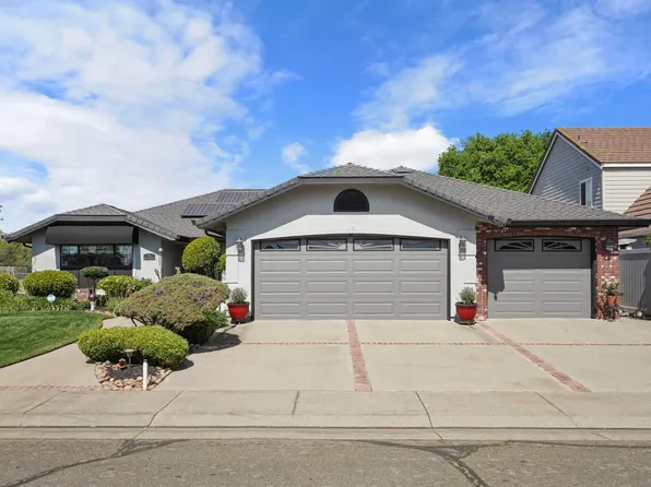 101 Mokelumne River Dr, Lodi, CA 95240