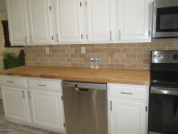 4th image of 463A Portsmouth Dr