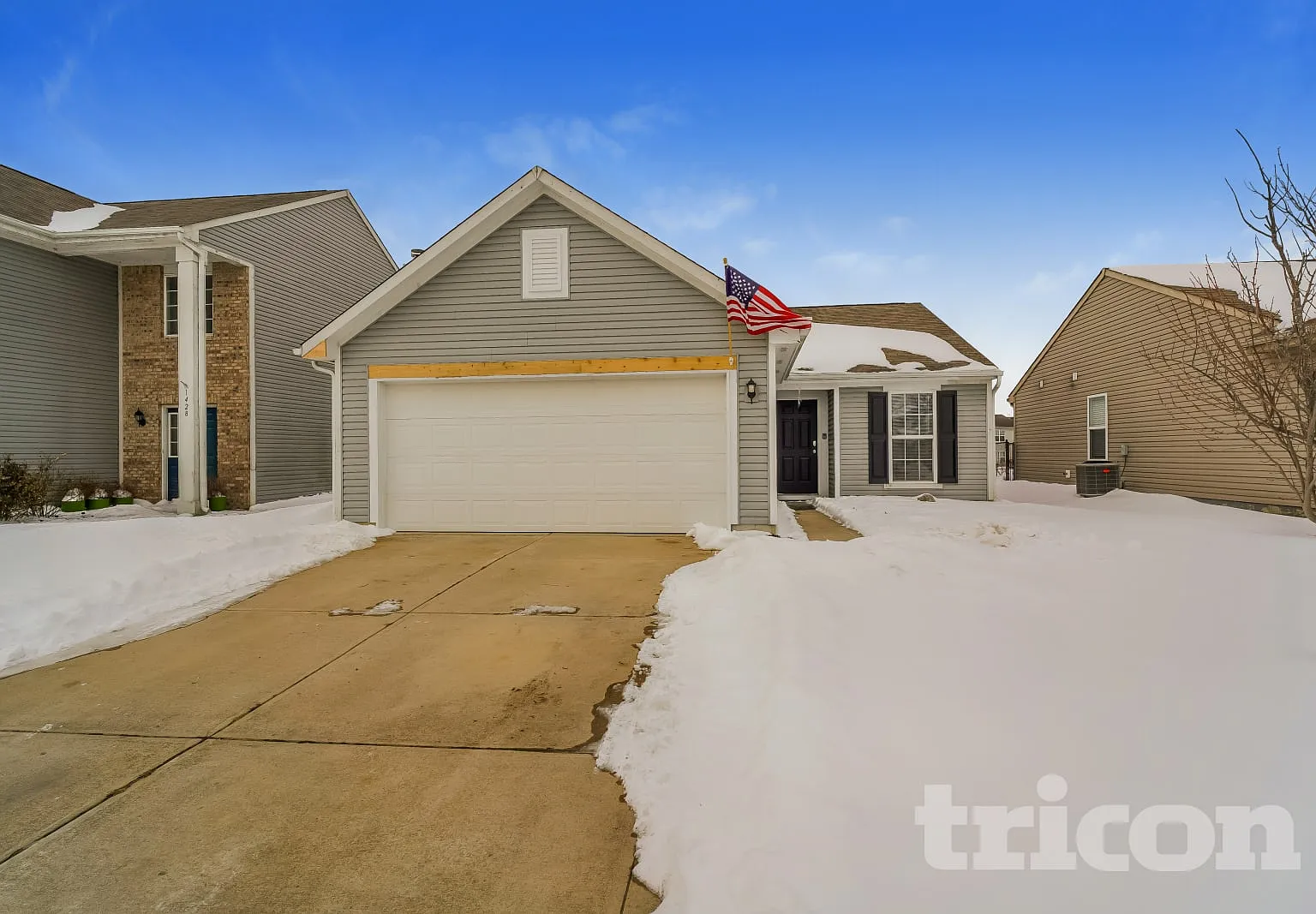 1420 Pencross Lane Greenwood IN — Photo 1