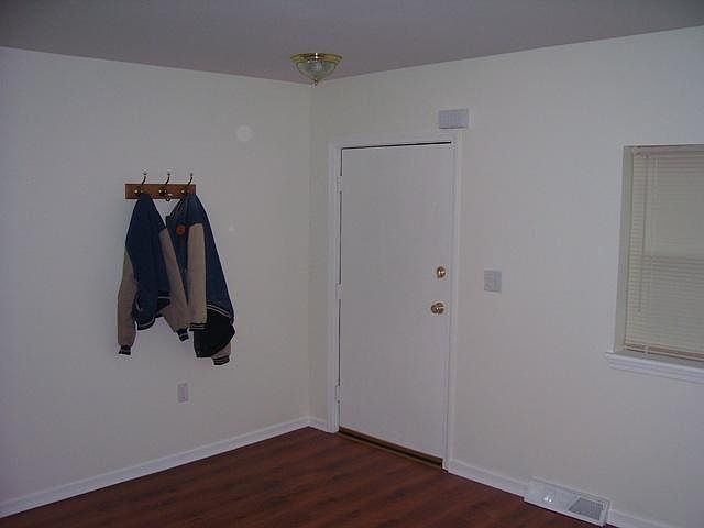 1st image of 925 Parkwood Ave