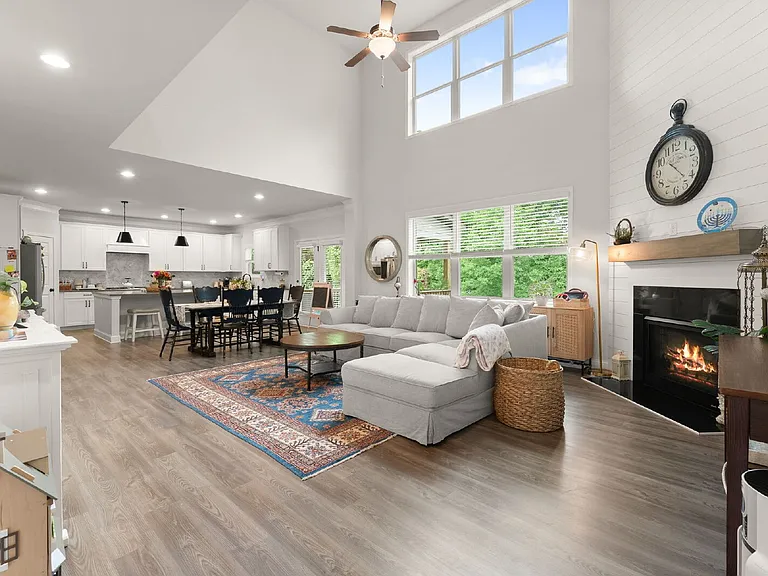 307 Hudson Chase Ct — Photo 8