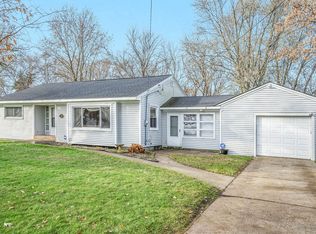 7083 8th Ave, Jenison, MI 49428