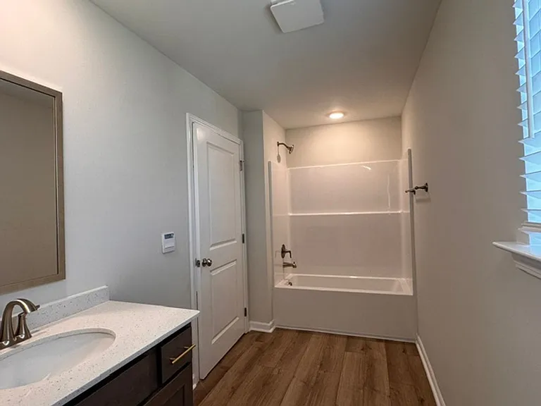 28 Coolidge Dr — Photo 8
