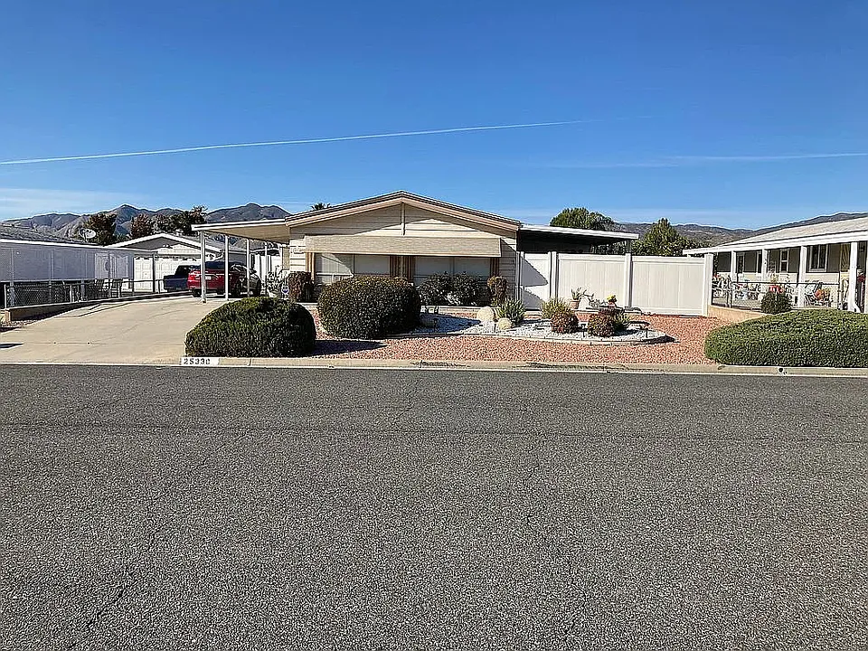 25330 W Posey Dr