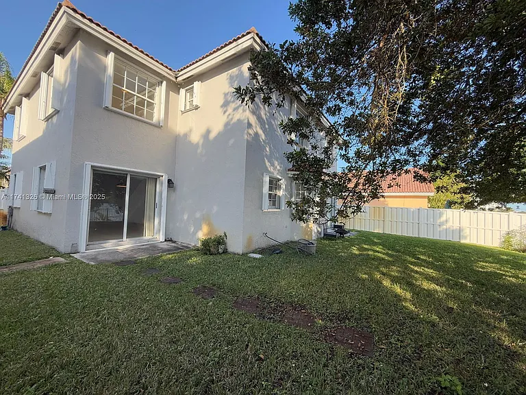13848 NW 22nd St — Photo 9