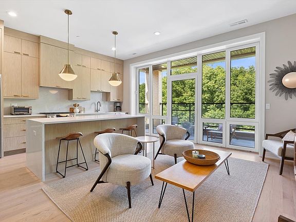 2nd image of 4939 N Damen Ave #301