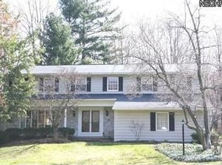 506 Laurelbrook Dr, Chagrin Falls, OH 44022