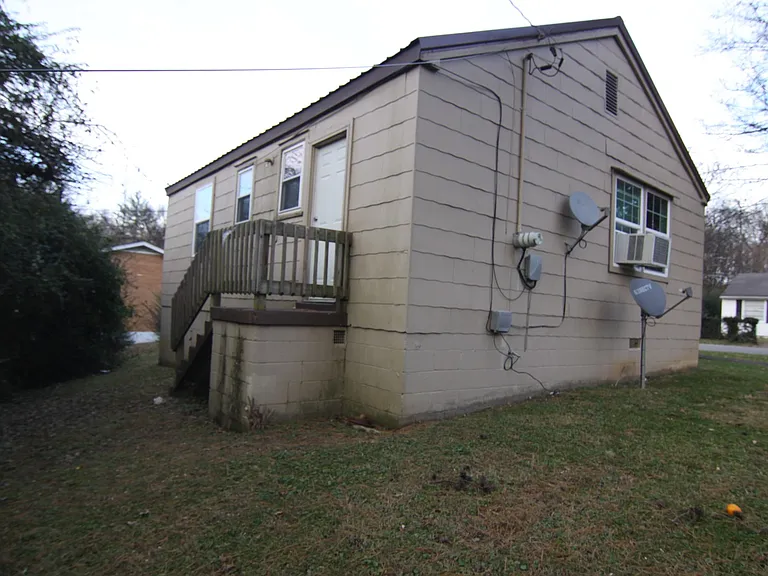 1316 Sunnyview Dr — Photo 13
