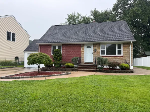 40 Oxford Ave, Saddle Brook, NJ 07663
