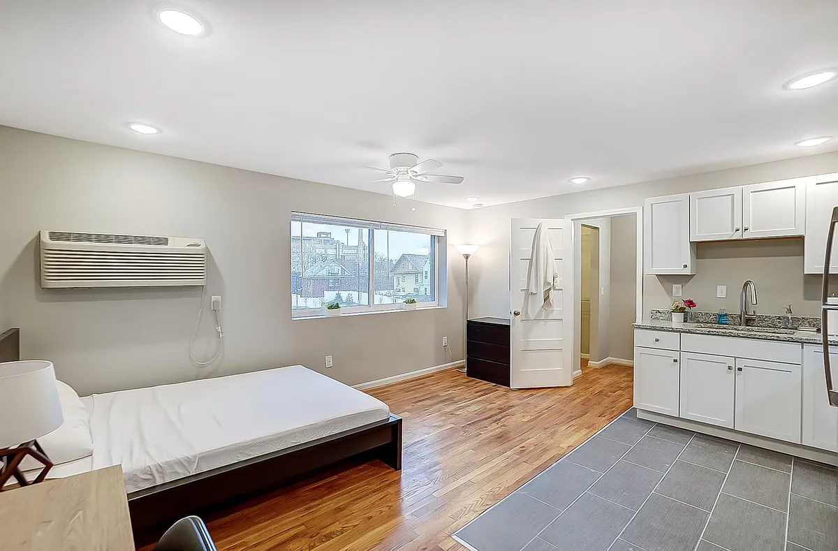 Building Photo - 2341 Burnet Ave #1