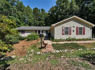 6058 Merion Cir, Sanford, NC 27332