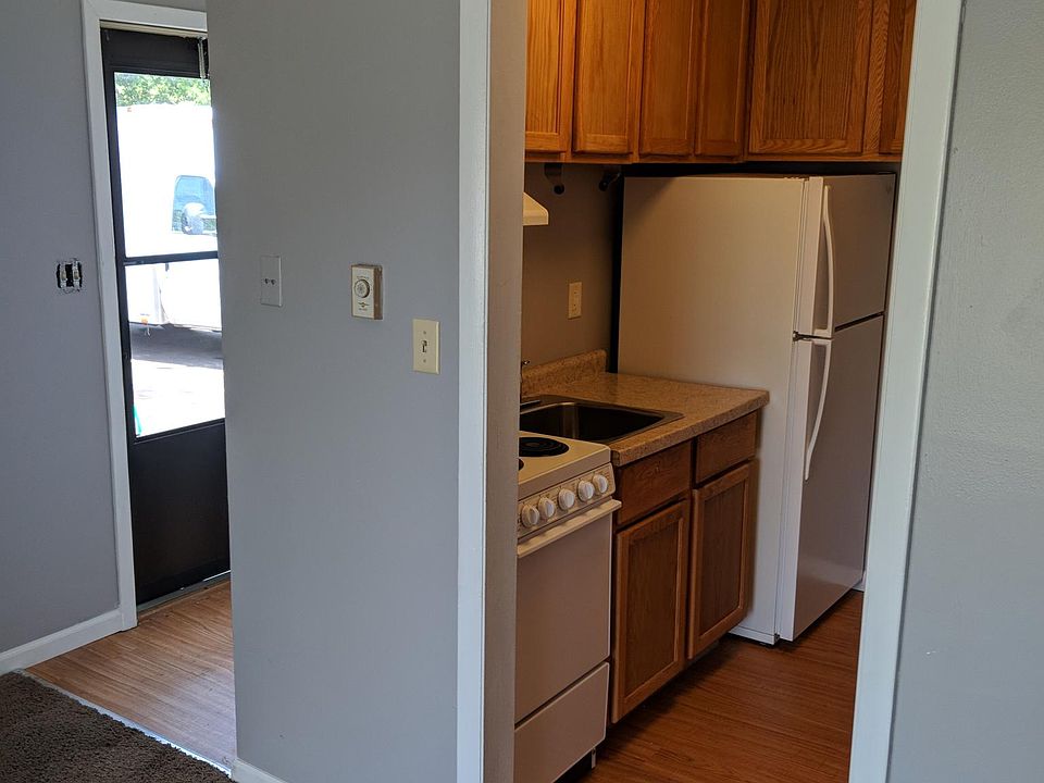 1st image of 821 N Gladstone Ave APT 6