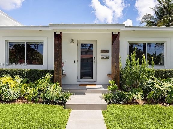 3rd image of 6055 SW 38th St