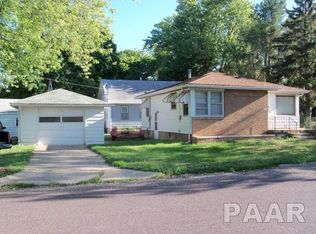 1307 Meyers Ct, Pekin, IL 61554