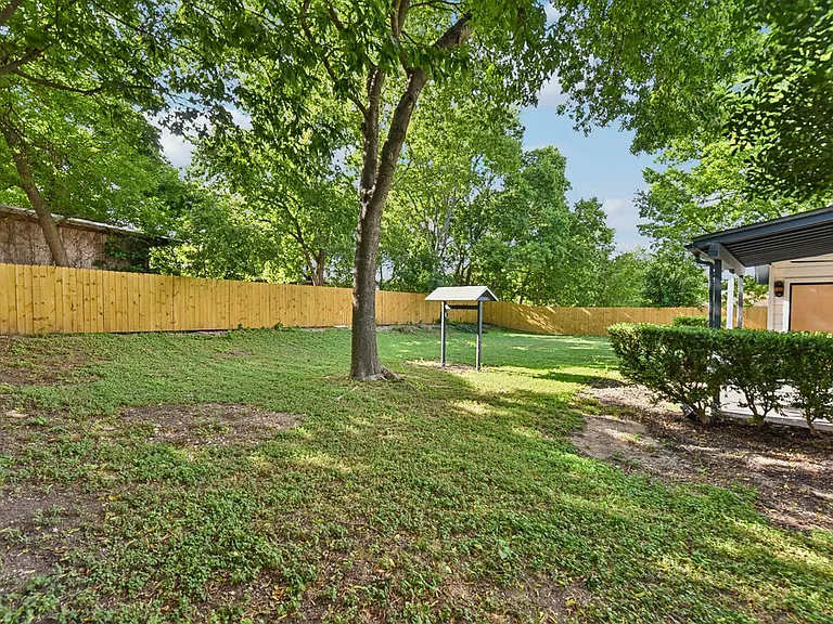 11900 Dove Haven Dr — Photo 35